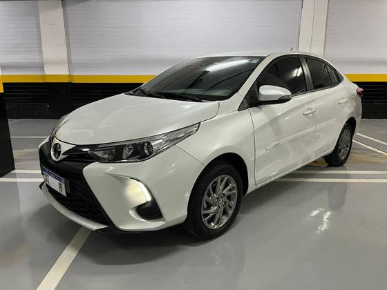 TOYOTA YARIS 1.5 16V FLEX SEDAN XS MULTIDRIVE TOYOTA YARIS 1.5 16V FLEX SEDAN XS MULTIDRIVE